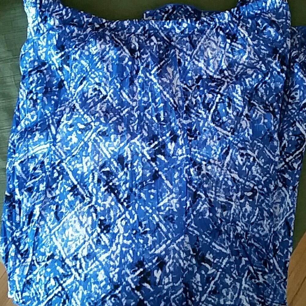 Plus size lightly pleated skirt.